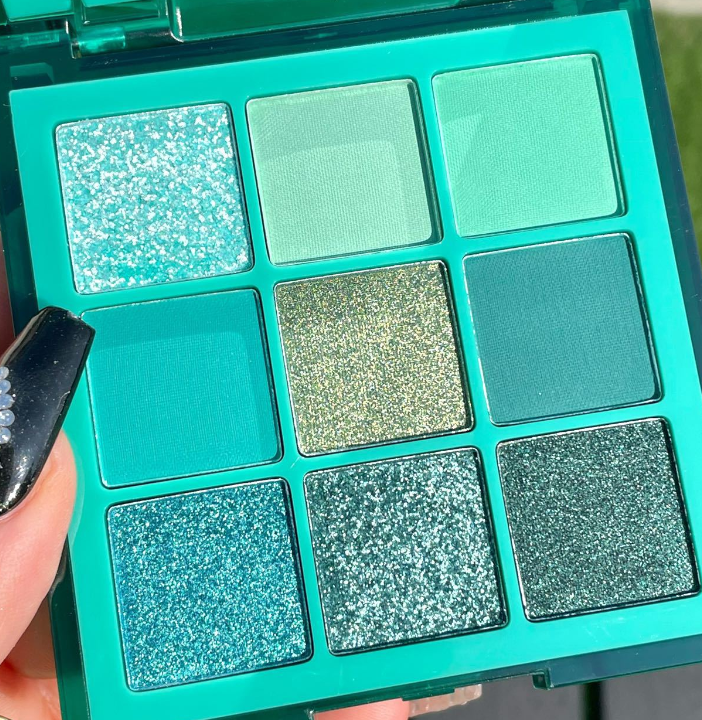 INSFANY Eyeshadow Palette (9 Shades)