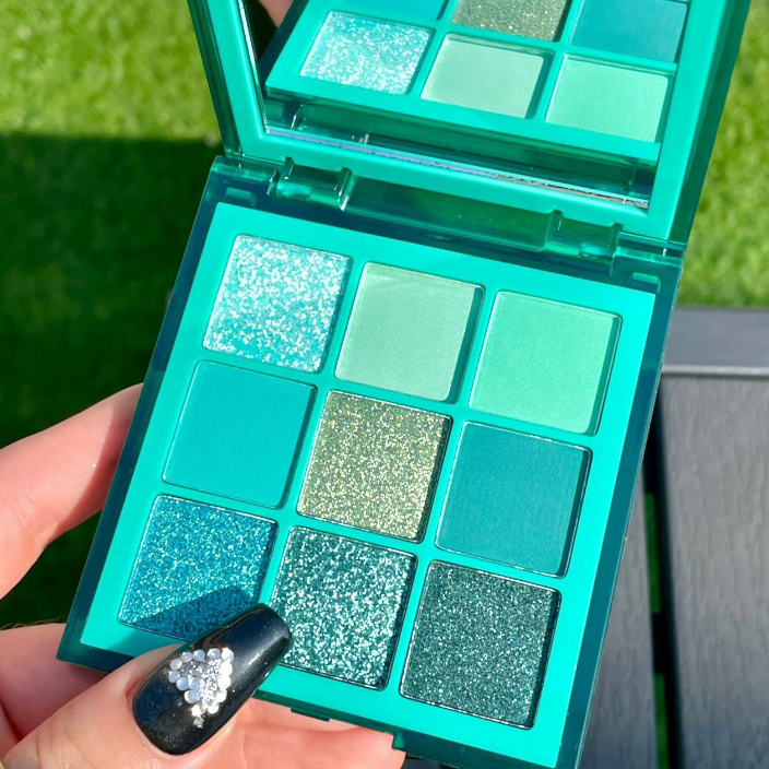 INSFANY Eyeshadow Palette (9 Shades)